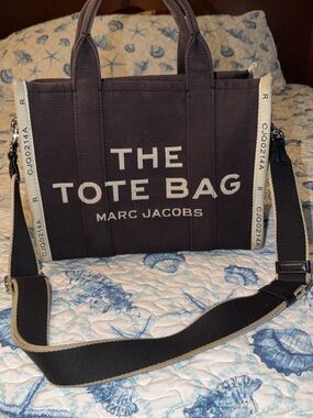 ✨Marc Jacobs The Jacquard Medium Tote ✨